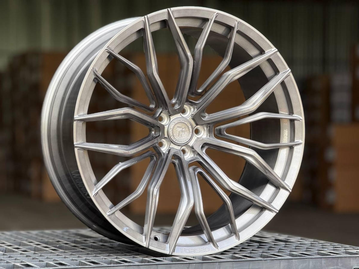 TITAN FORGED BMW NEW X5/X6/X7 YC9497 D21 R2...6.6 GLOSS BLACK BRUSHED DARK LAQUE