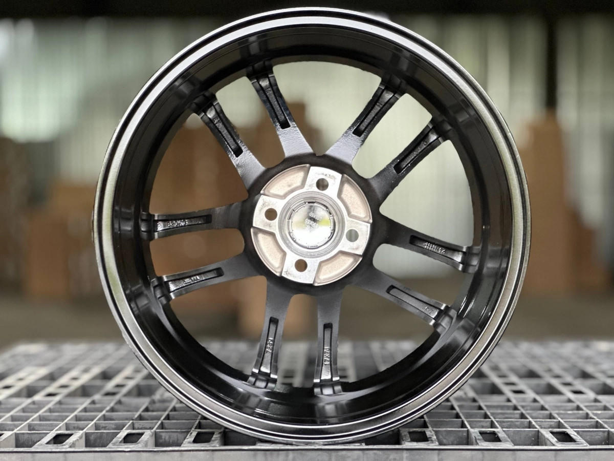 Weds Kranze (рельсы) 7259 R17 7J ET35 4X98 DIA73.1 GLOSS BLACK FACE