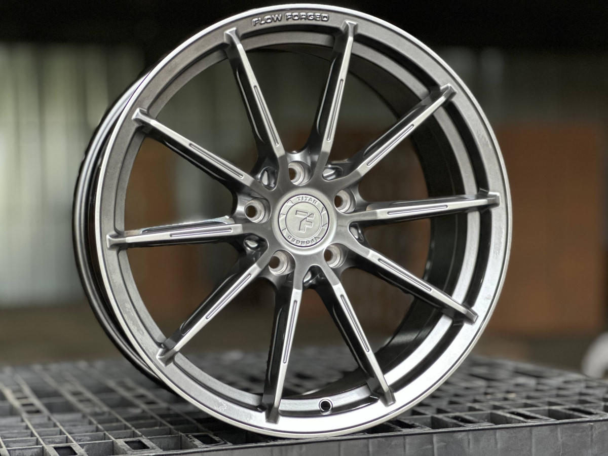 FLOW FORMING TITAN FORGED TF34 F8834 R18 8J ET35 5x114.3 DIA73.1 HYPER BLACK