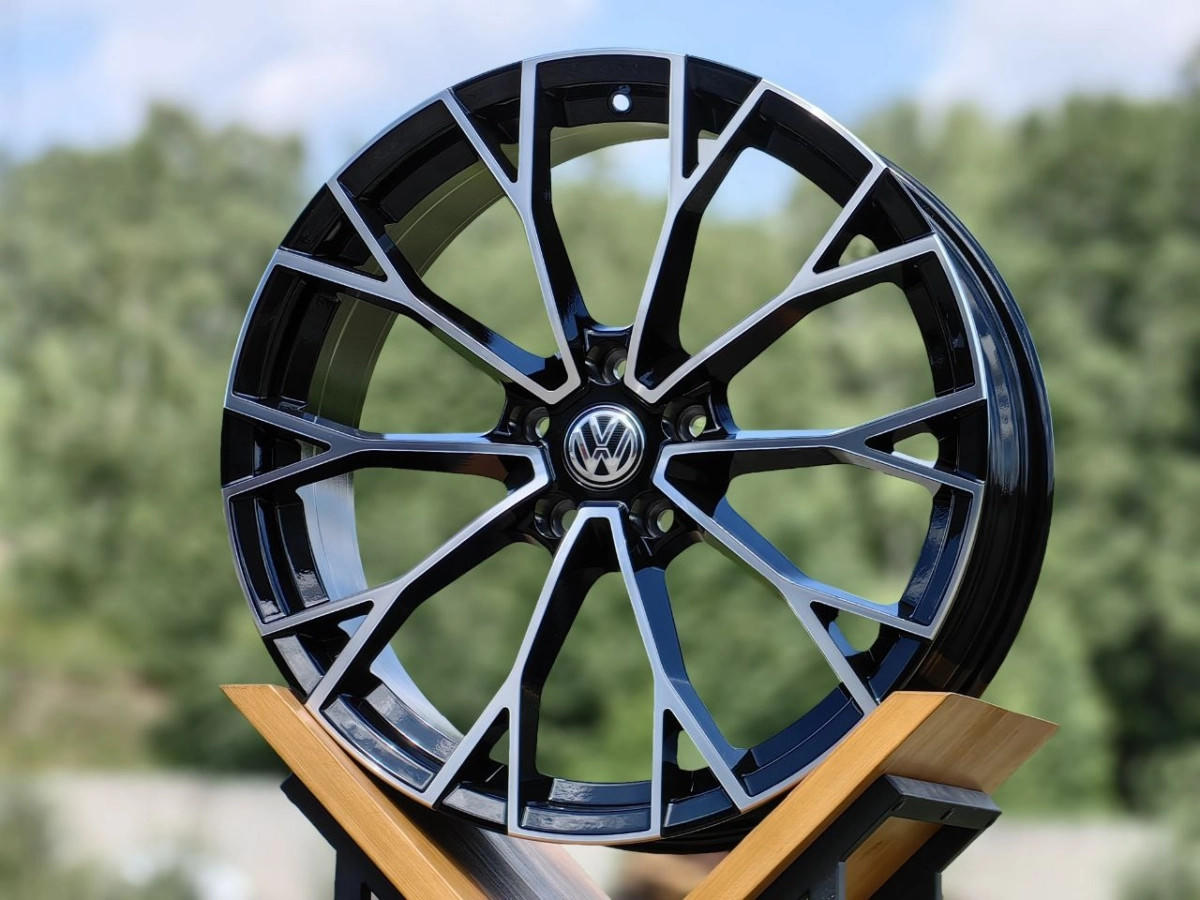 VOLKSWAGEN YF5686 FlowForming R19 7.5J ET35 5x112 DIA57.1 GLOSS BLACK FACE