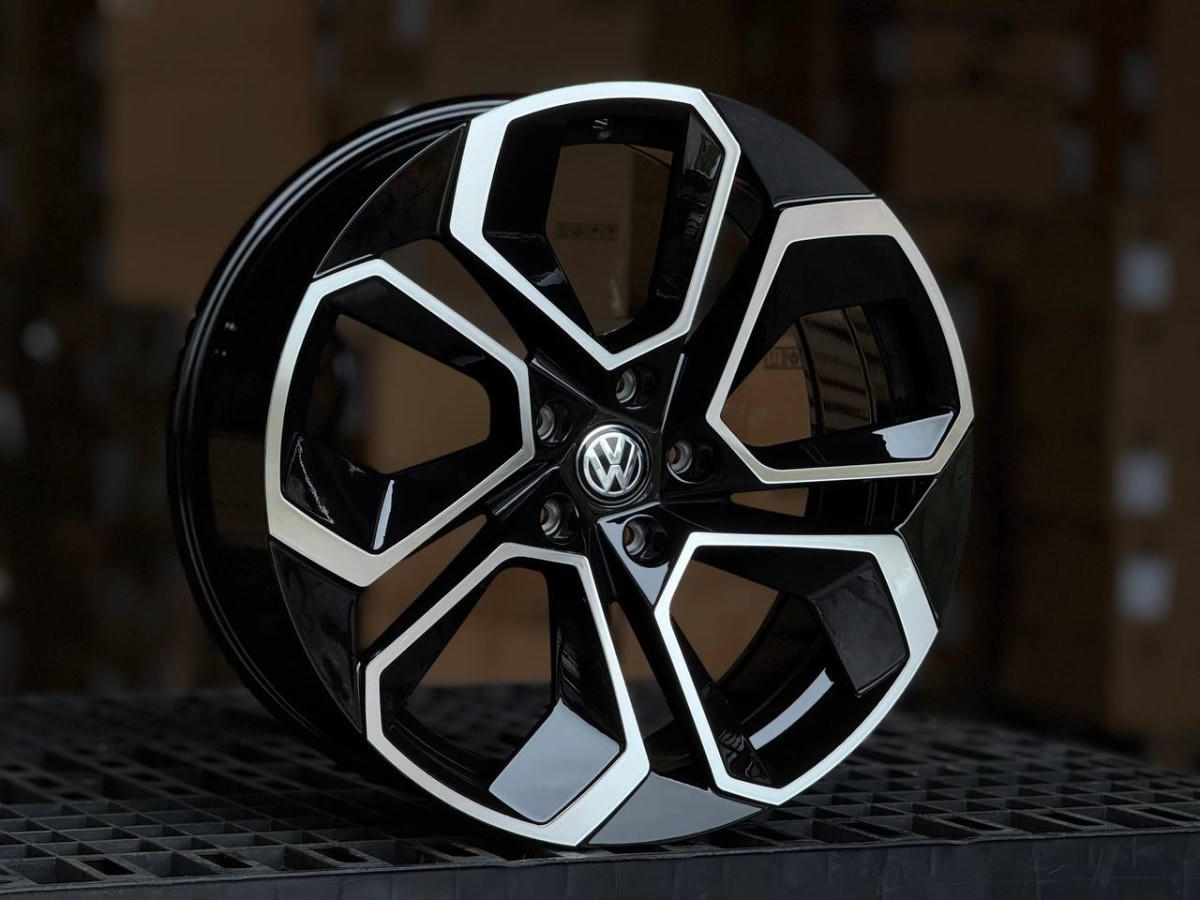 Volkswagen 5561 R19 8.5J ET45 5x112 DIA57.1 GLOSS BLACK FACE