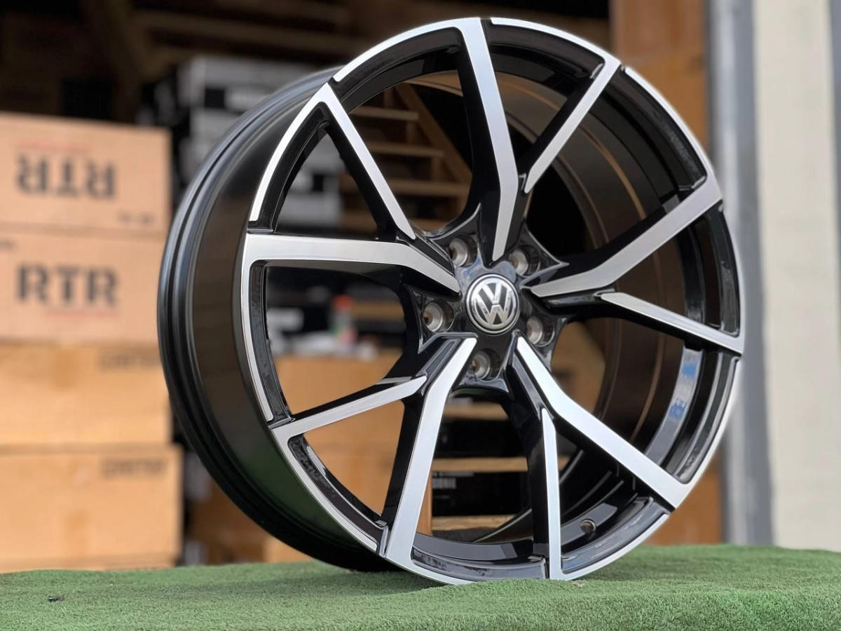 VOLKSWAGEN 5499 R18 7.5J ET38 5x112 DIA57.1 GLOSS BLACK FACE