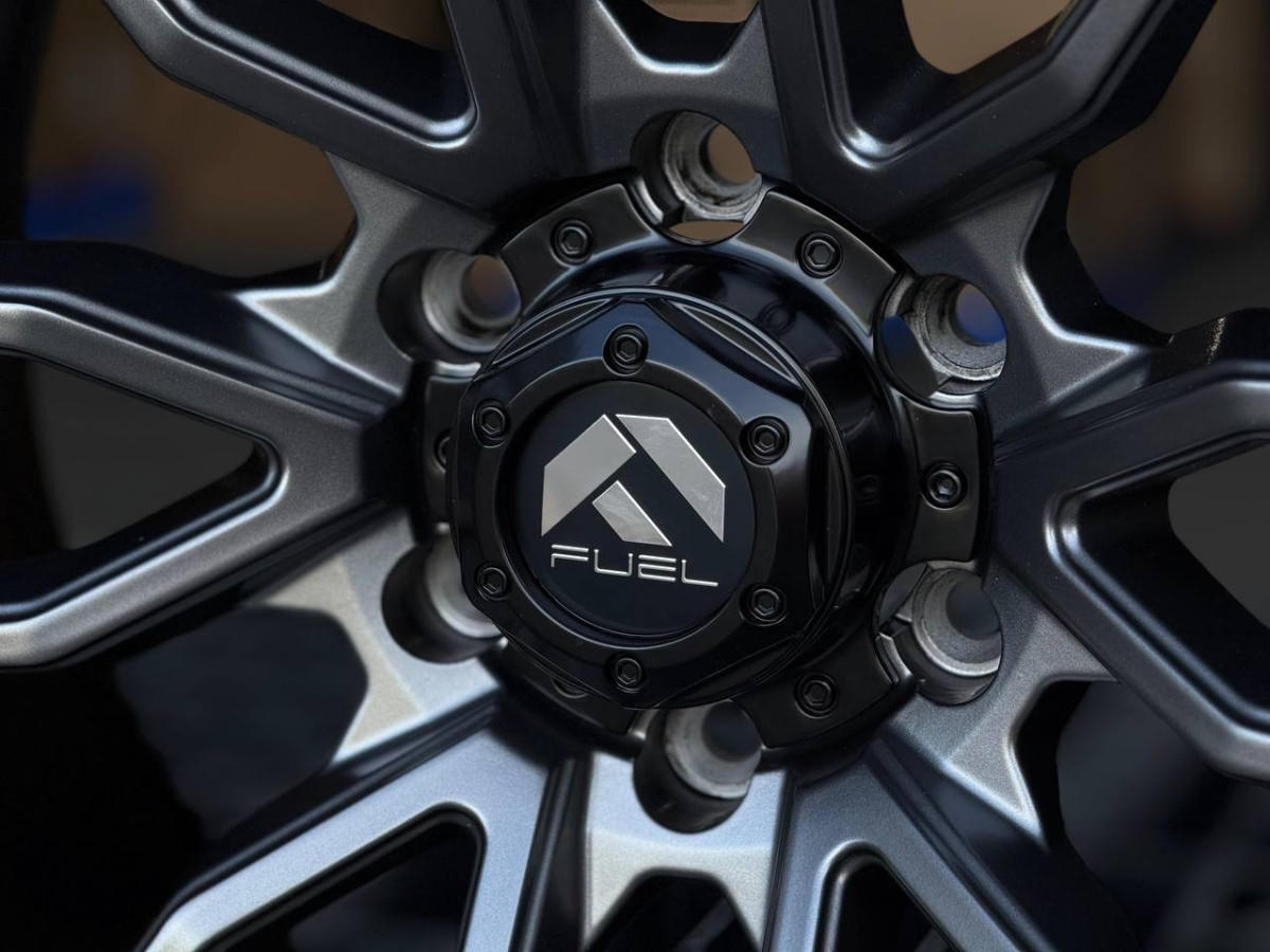 FUEL REBEL 6098 R20 9J ET10 6x139.7 DIA110.1 Satin Gray Lip Black