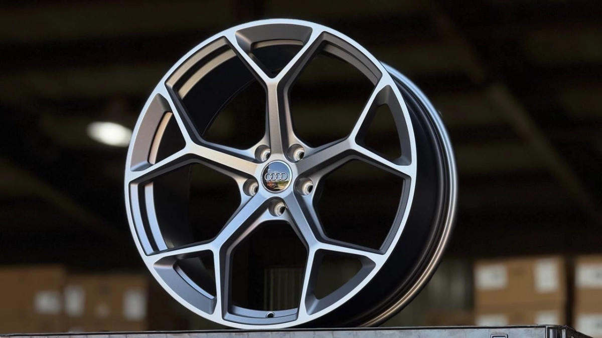 FORGED AUDI YC7906 R20 9J ET30 5x112 DIA66.6 MATTE GUNMETAL