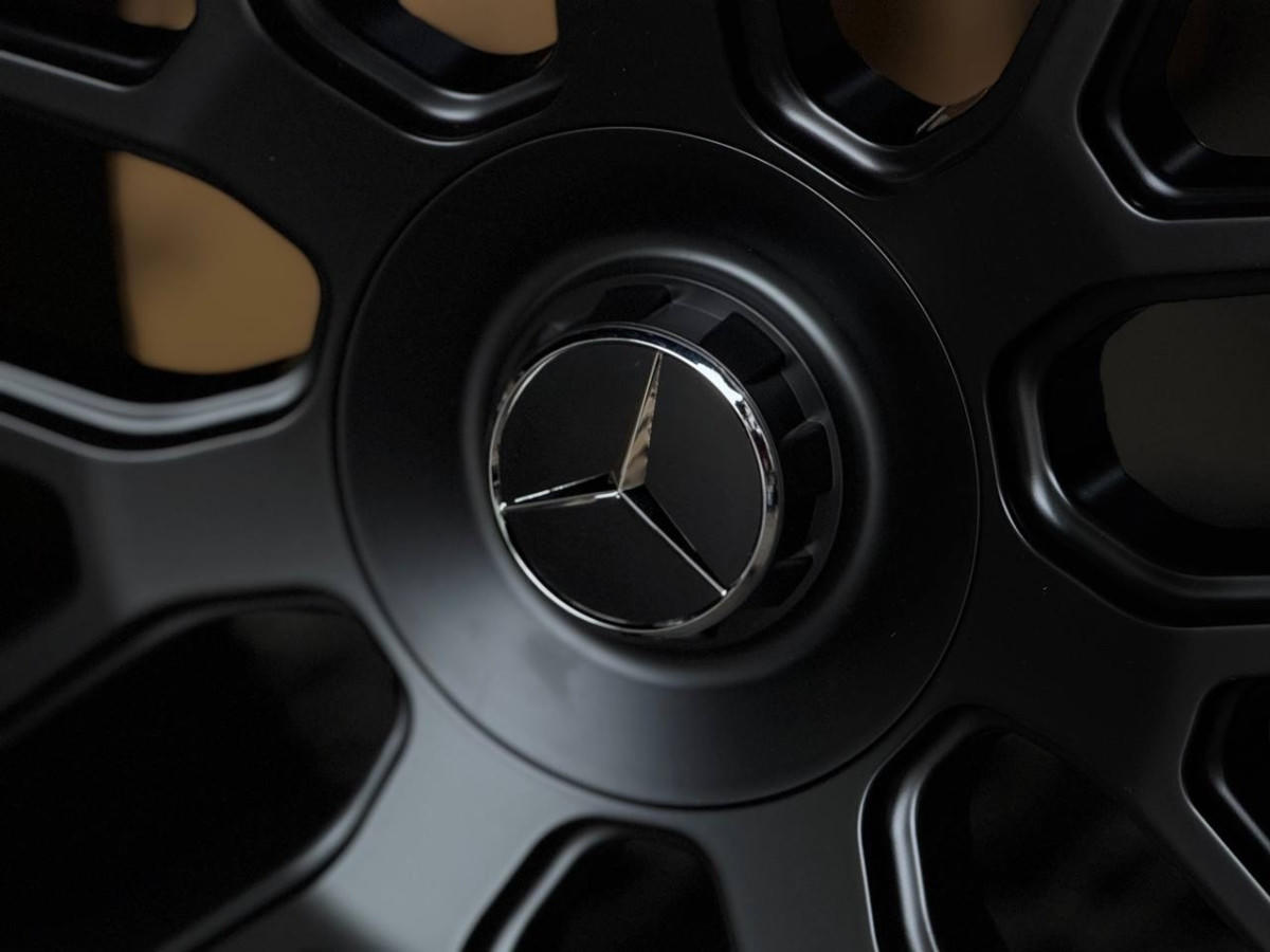 Mercedes-Benz GLE/GLS YC095 R22 11.5J ET47 5x112 DIA66.6 BLACK AND POLISH LIP