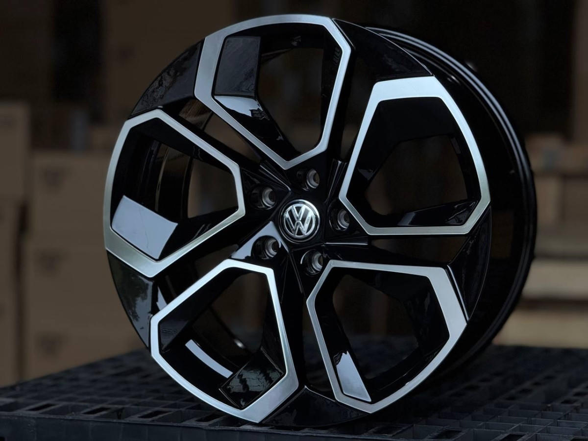 Volkswagen 5561 R19 8.5J ET45 5x112 DIA57.1 GLOSS BLACK FACE