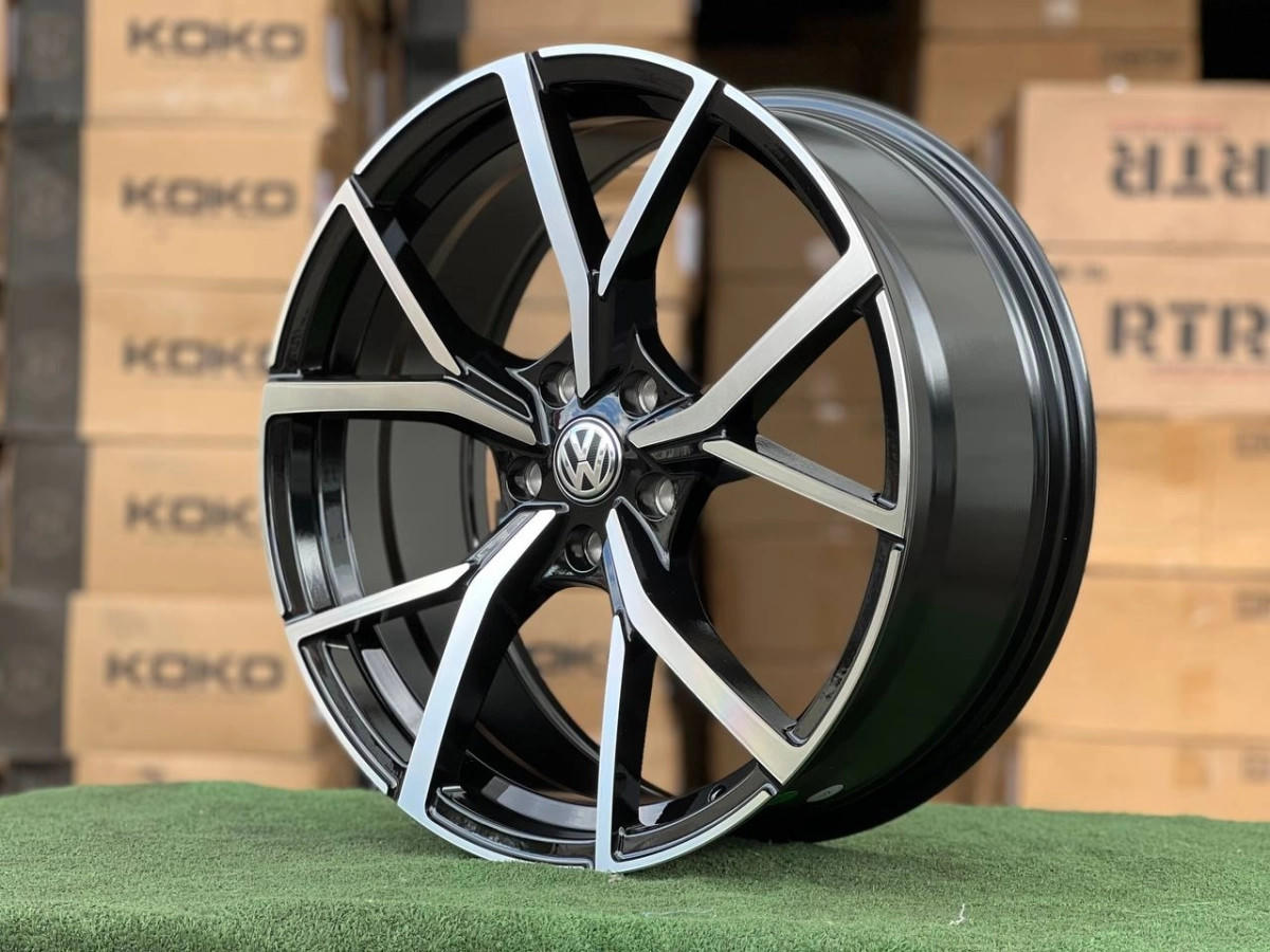 VOLKSWAGEN 5499 R18 7.5J ET38 5x112 DIA57.1 GLOSS BLACK FACE