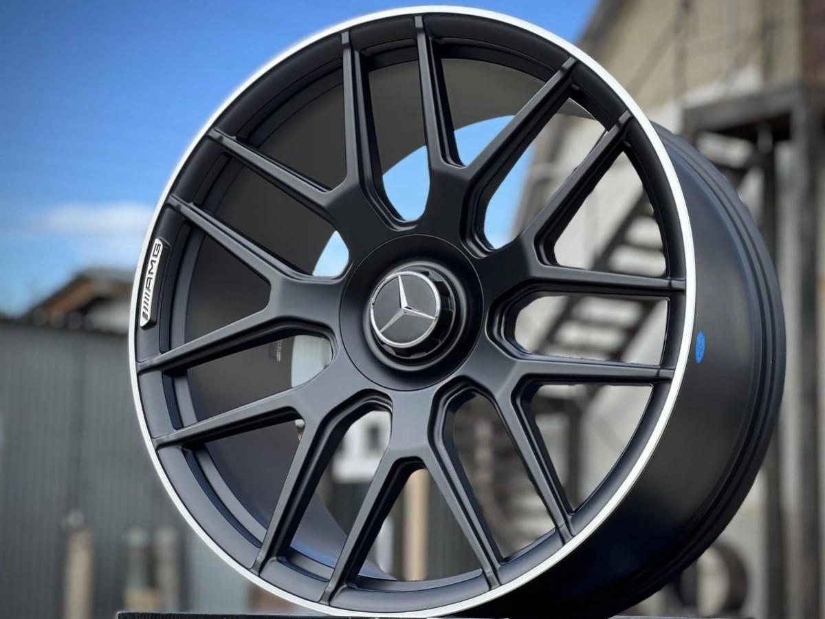 Mercedes-Benz G-Class YC095 R22 10J ET26 5x130 DIA84.1 BLACK AND POLISH LIP