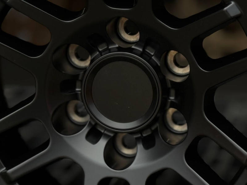 TRD H883F FlowForming R17 8J ET5 6x139.7 DIA106.1 MATTE BLACK