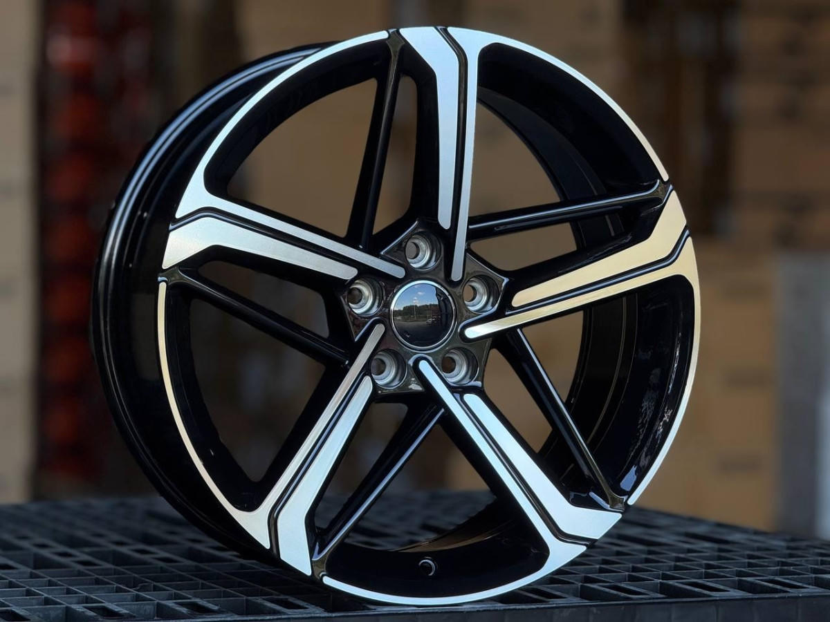 AUDI A4 H3371F FlowForming R18 8J ET38 5x112 DIA66.6 GLOSS BLACK FACE