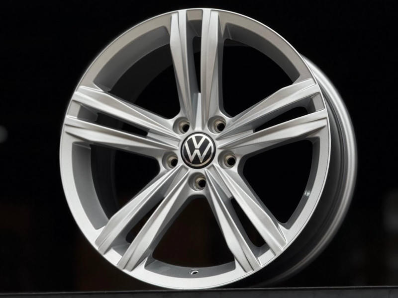 VolksWagen Sebring H3111F R17 7J ET46 5x112 DIA57.1 HYPER SILVER
