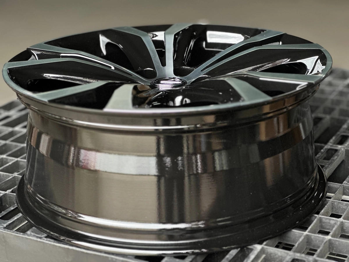 Lexus H3031F FlowForming R20 8J ET30 5x114.3 DIA60.1 GLOSS BLACK FACE