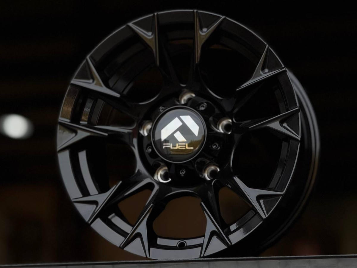 Fuel Flame 5326 R15 7J ET0 5x139.7 DIA110.1 GLOSS BLACK