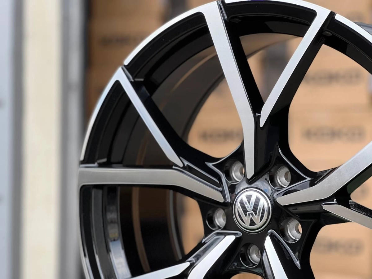 VOLKSWAGEN 5499 R18 7.5J ET38 5x112 DIA57.1 GLOSS BLACK FACE