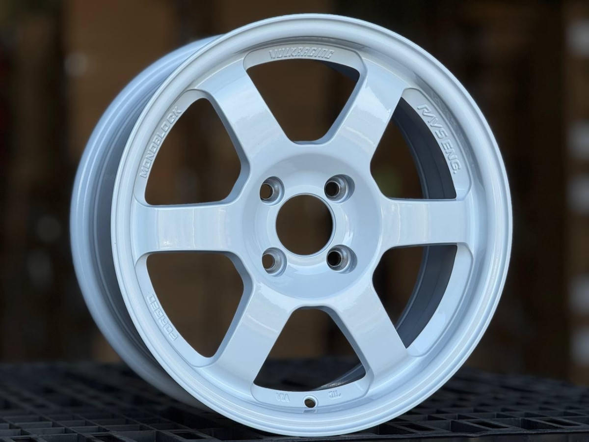 RAYS TE37 ZS076 R15 7J ET35 4x100 DIA73.1 WHITE
