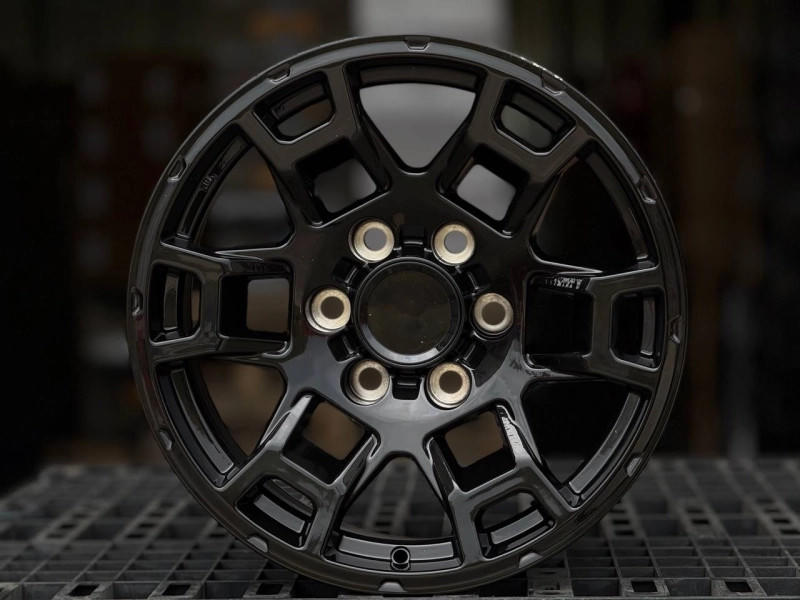 TRD H873F FlowForming SALE!!! R17 8J ET15 6x139.7 DIA106.1 GLOSS BLACK