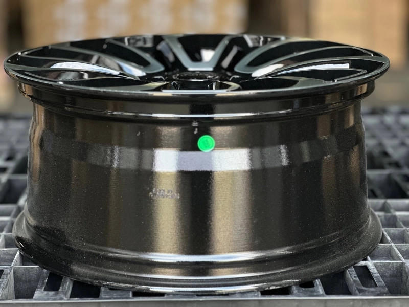 LAND ROVER H701F FlowForming R20 9J ET45 5x120 DIA72.6 GLOSS BLACK FACE