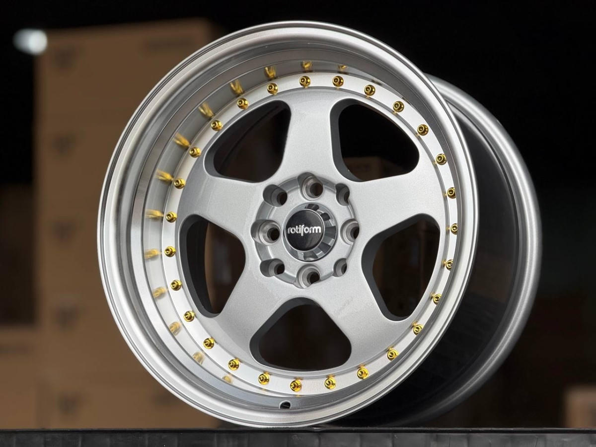 Rotiform 6089R R16 9J ET15 4x100, 4x114.3 DIA73.1 SILVER FACE