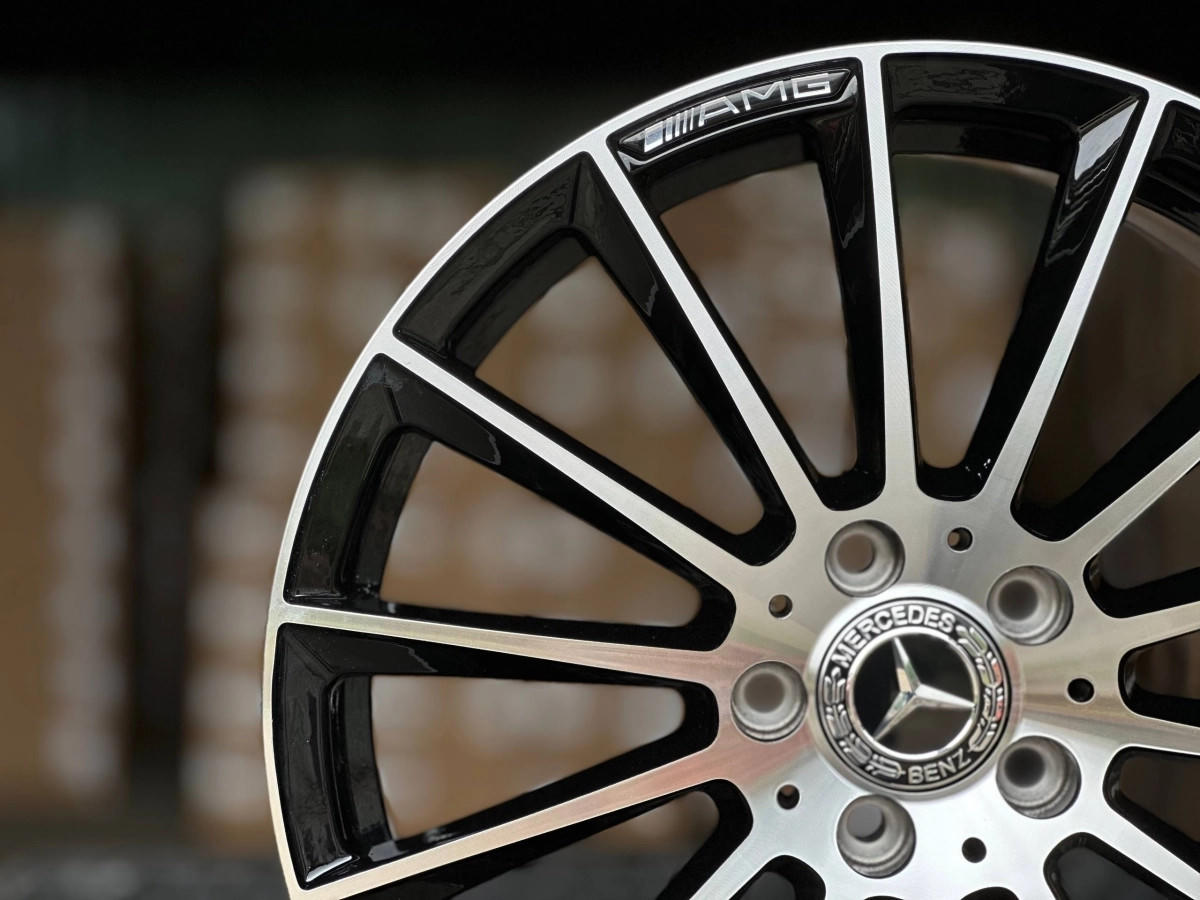 Mercedes AMG H3061F FlowForming R18 8J ET36 5x112 DIA66.5 GLOSS BLACK FACE