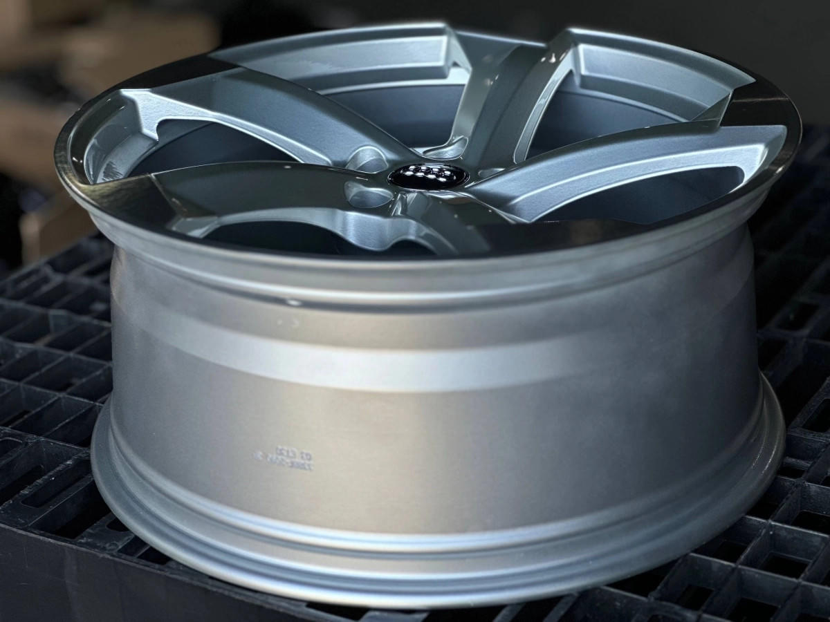 AUDI RS H3388F FlowForming R20 9J ET30 5x112 DIA66.6 SILVER FACE