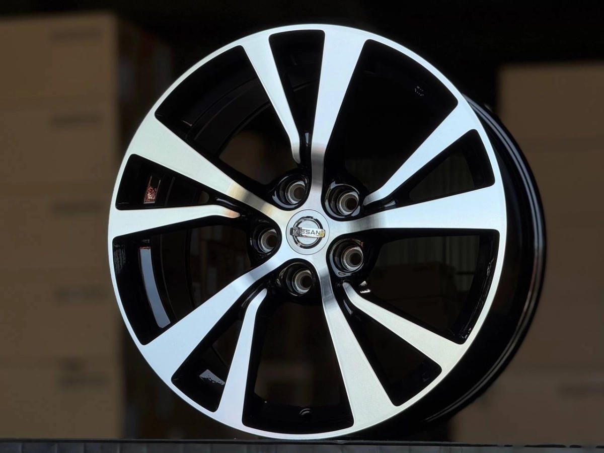 Nissan H3591F FlowForming R18 8.5J ET50 5x114.3 DIA66.1 GLOSS BLACK FACE