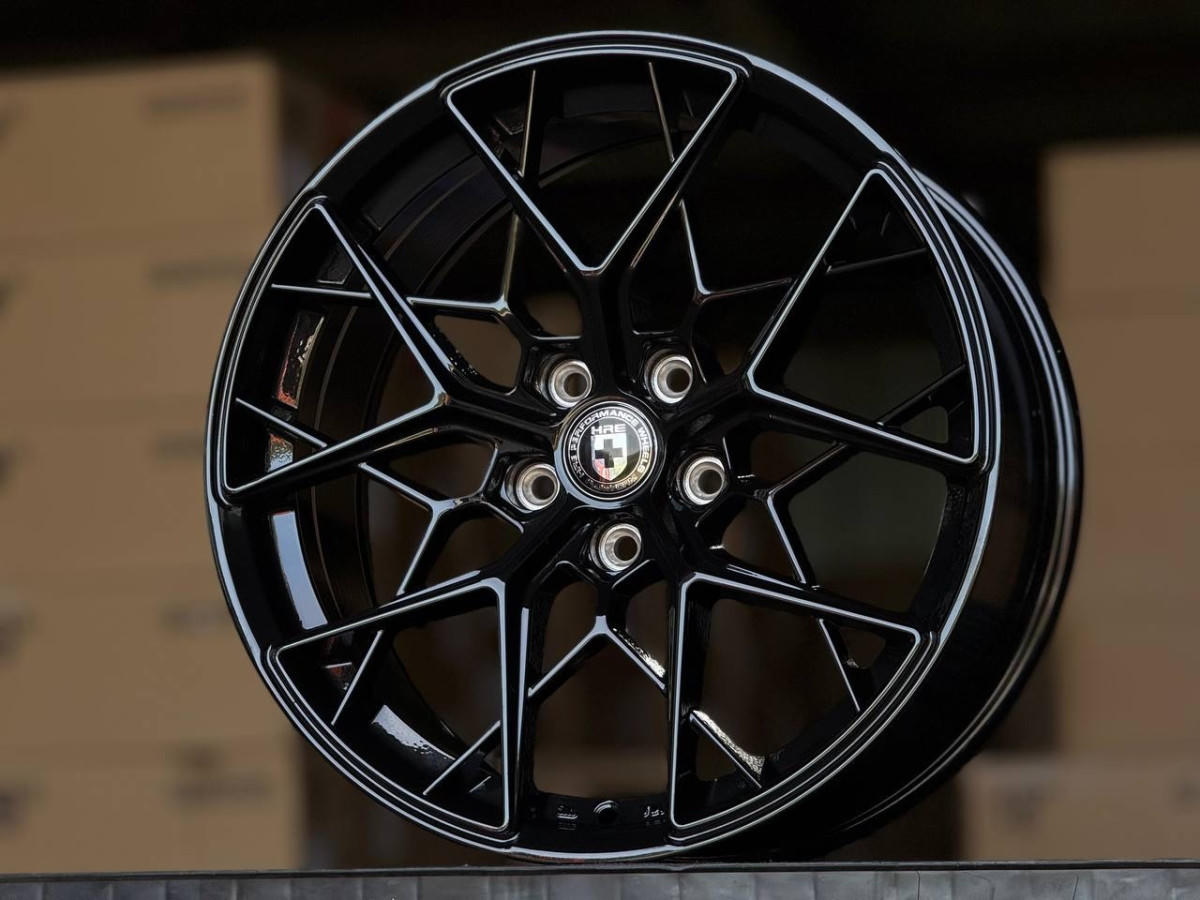 HRE FF10 H754F FlowForming R17 7.5J ET35 5x112 DIA66.6 GLOSS BLACK