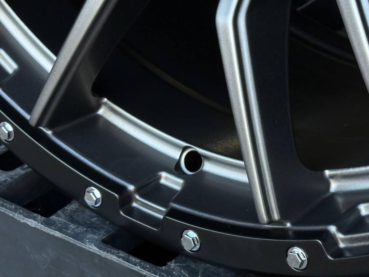 FUEL REBEL 6098 R20 9J ET10 6x139.7 DIA110.1 Satin Gray Lip Black