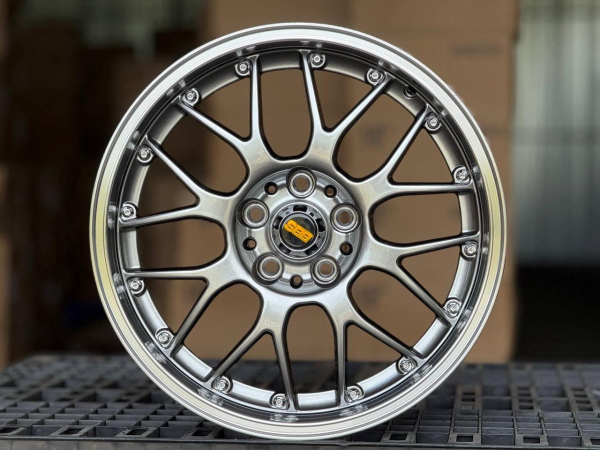 BBS STYLE 8357 R18 8.5J ET35 5x114.3 DIA73.1 HYPER BLACK