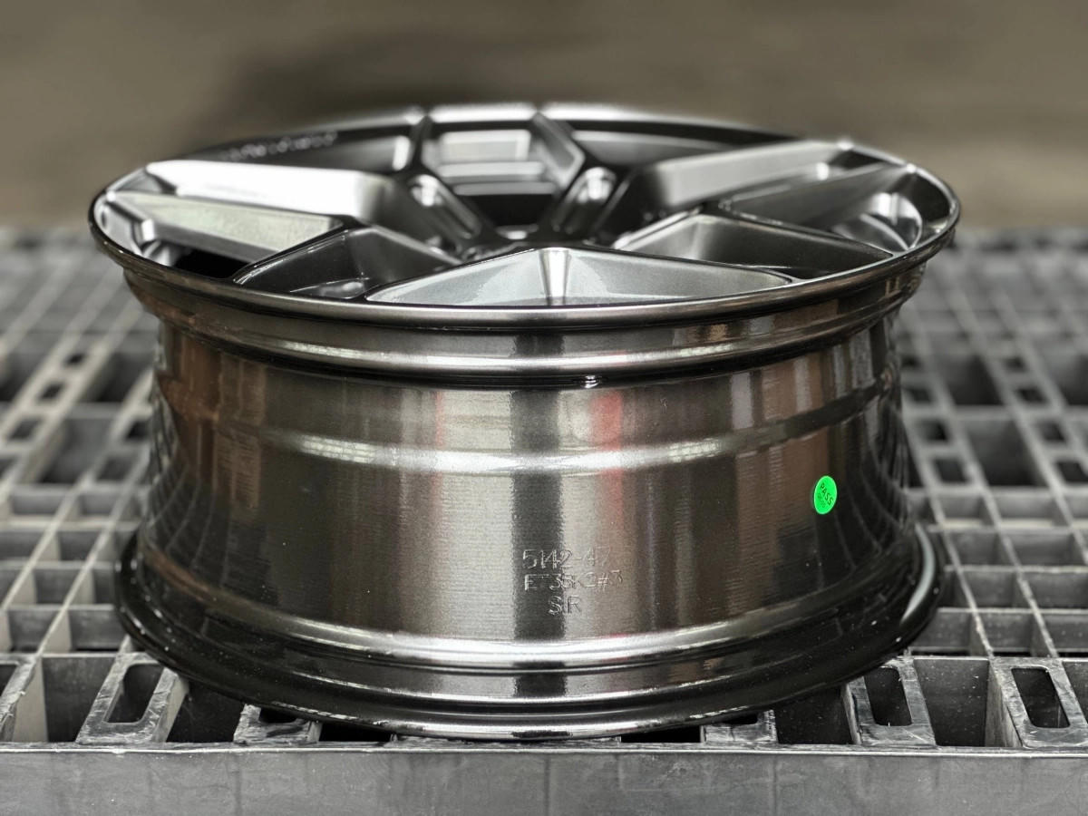 Titan Forged TF33 FlowForming R18 8J ET35 5x114.3 DIA73.1 HYPER BLACK
