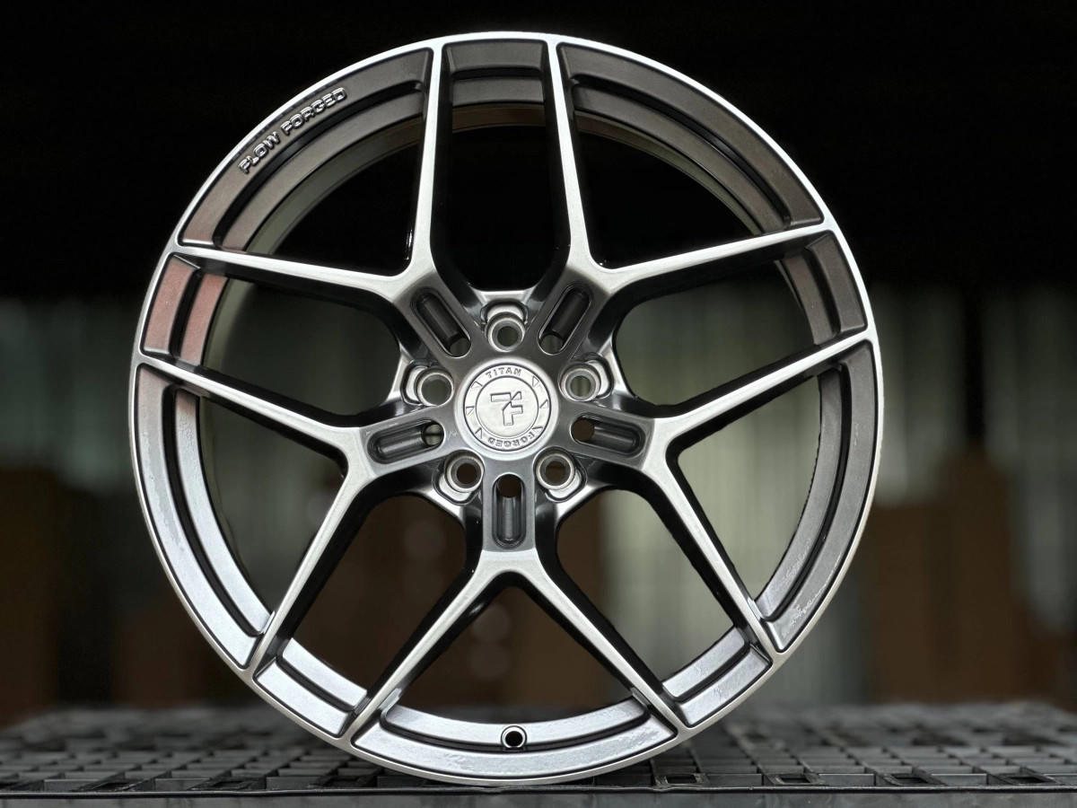 FLOW FORMING TITAN FORGED TF33 F9833 R19 8.5J ET38 5x114.3 DIA73.1 HYPER BLACK