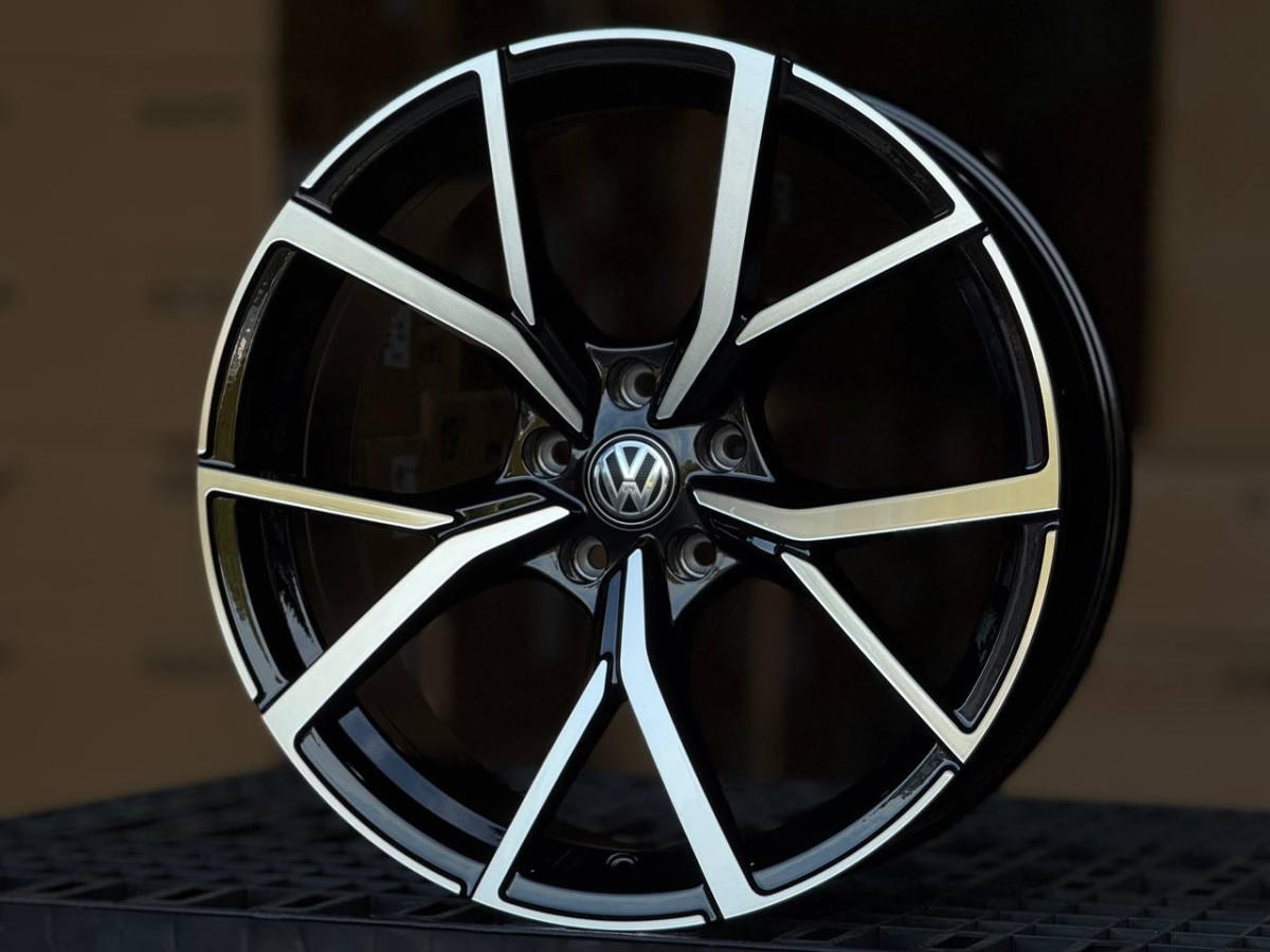 VOLKSWAGEN H3112F FlowForming R18 8J ET35 5x112 DIA57.1 GLOSS BLACK FACE