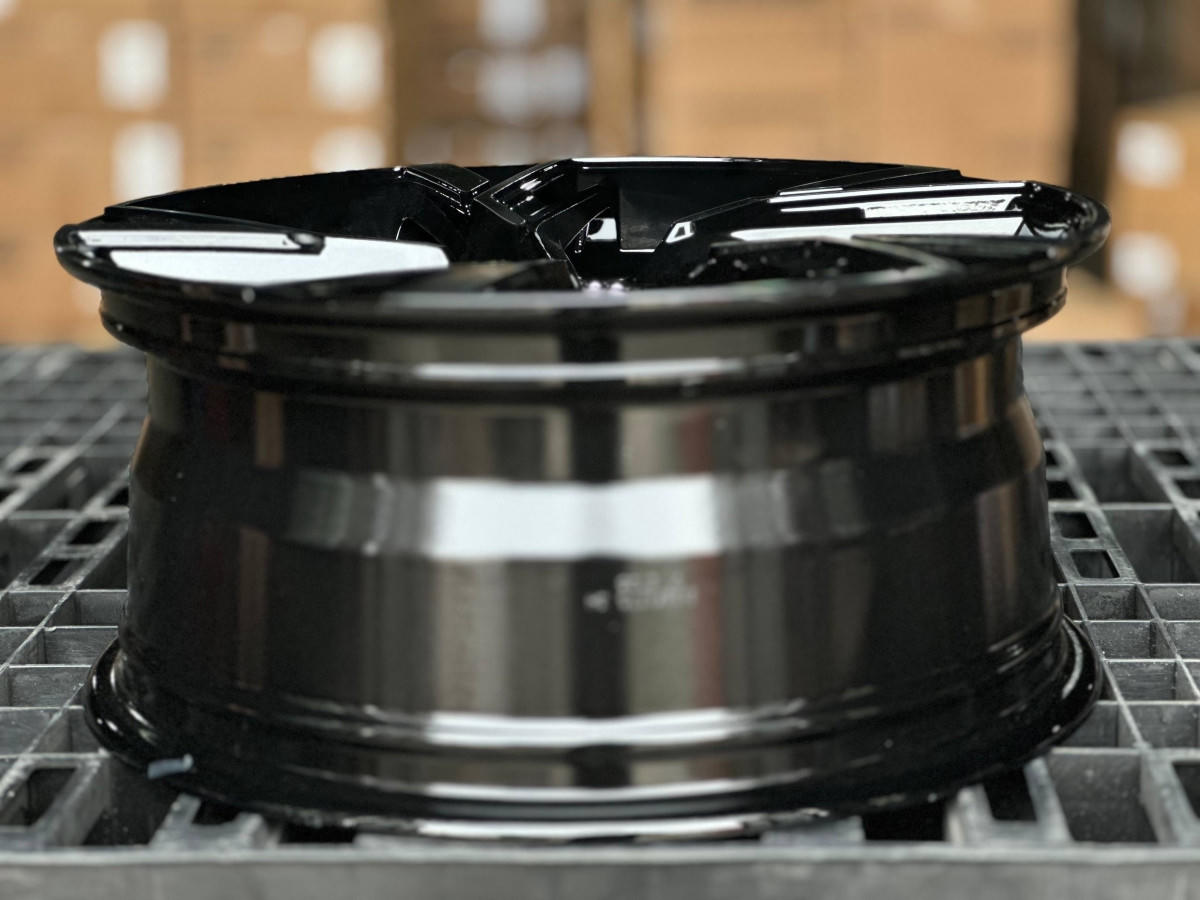 AUDI H3138F FlowForming R18 8J ET35 5x112 DIA66.6 GLOSS BLACK FACE
