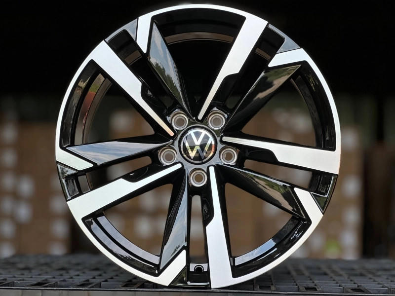Volkswagen H3539F FlowForming R18 8J ET40 5x112 DIA57.1 GLOSS BLACK FACE