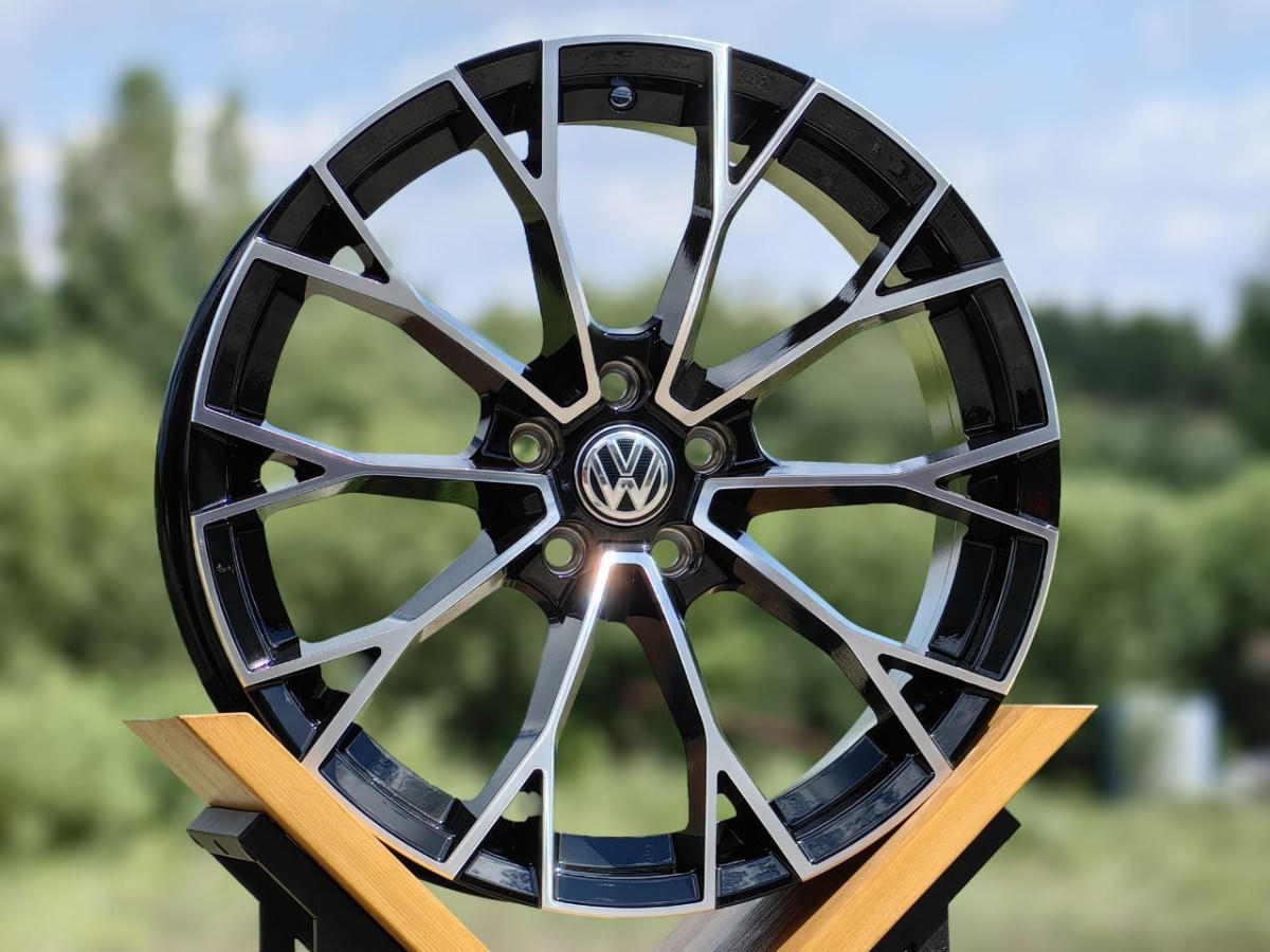 VOLKSWAGEN 5686 FlowForming R18 7.5J ET35 5x112 DIA57.1 GLOSS BLACK FACE