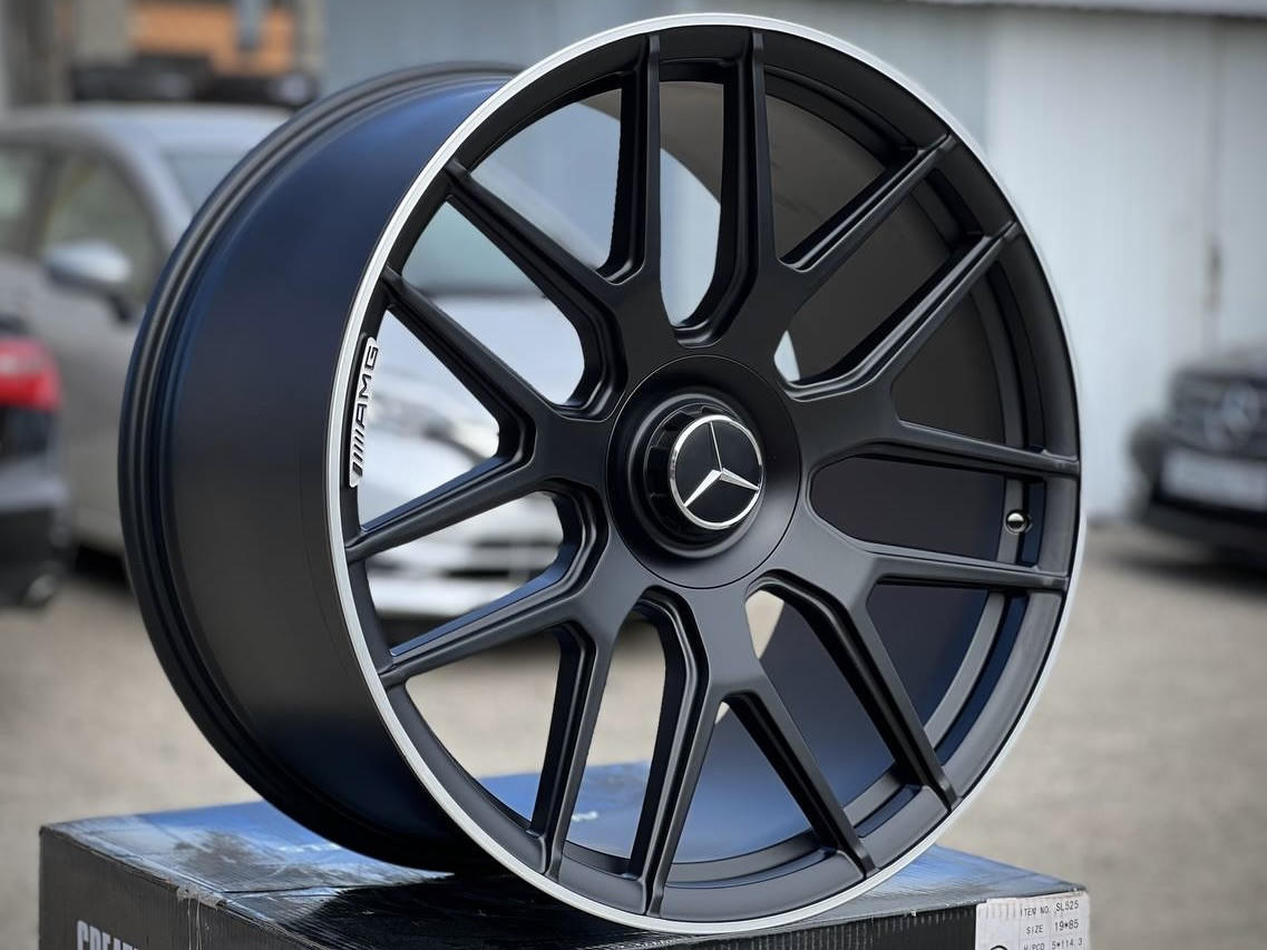Mercedes-Benz G-Class YC095 R22 10J ET26 5x130 DIA84.1 BLACK AND POLISH LIP