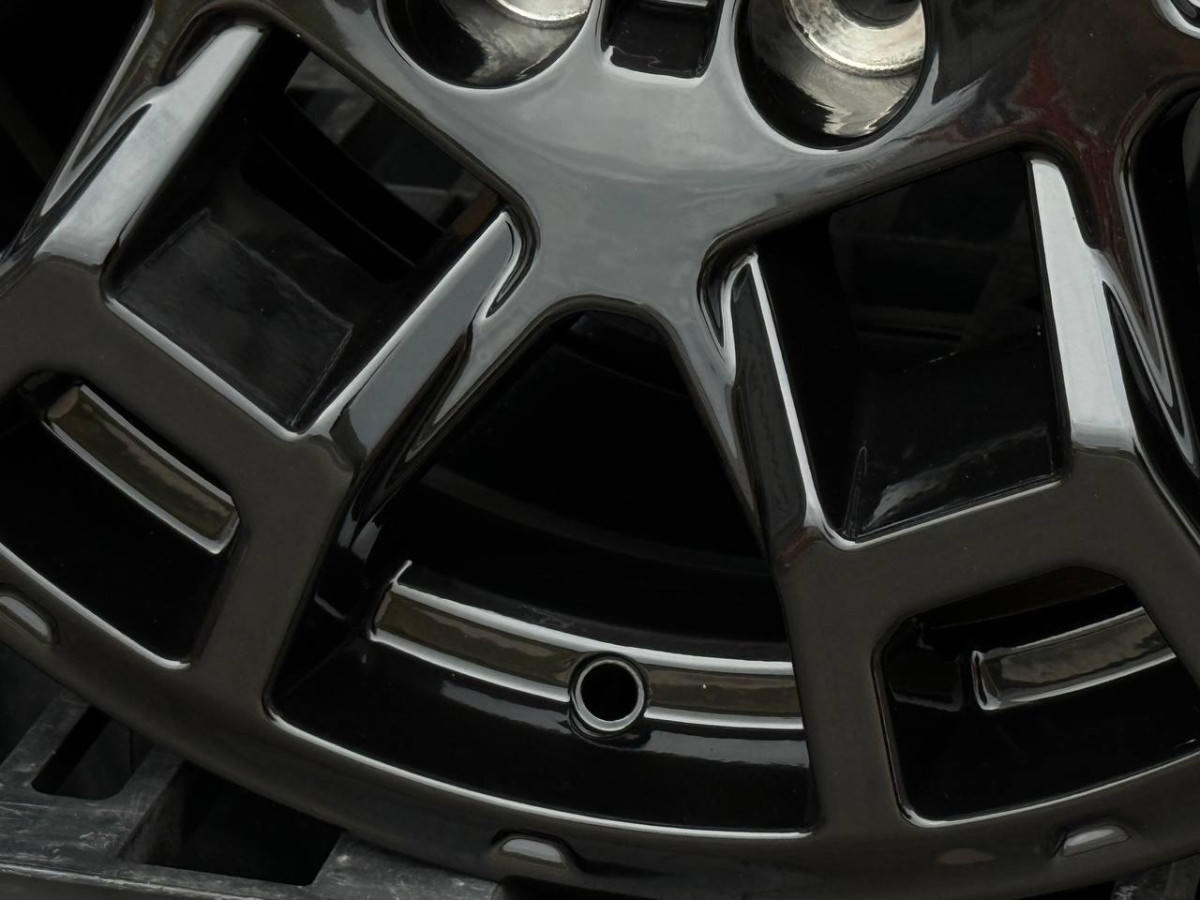 TRD H873F FlowForming SALE!!! R17 8J ET15 6x139.7 DIA106.1 GLOSS BLACK