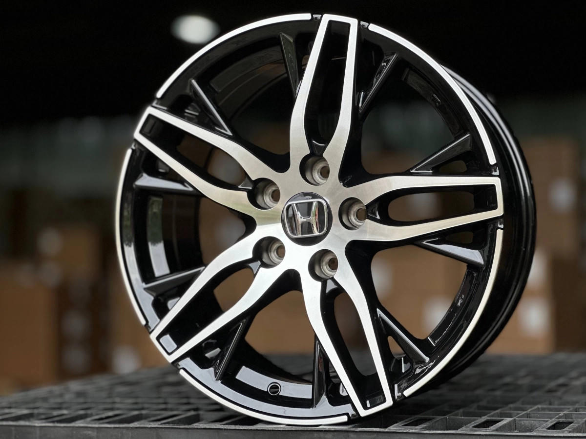 HONDA H944F FlowForming R18 8J ET40 5x114.3 DIA64.1 GLOSS BLACK FACE