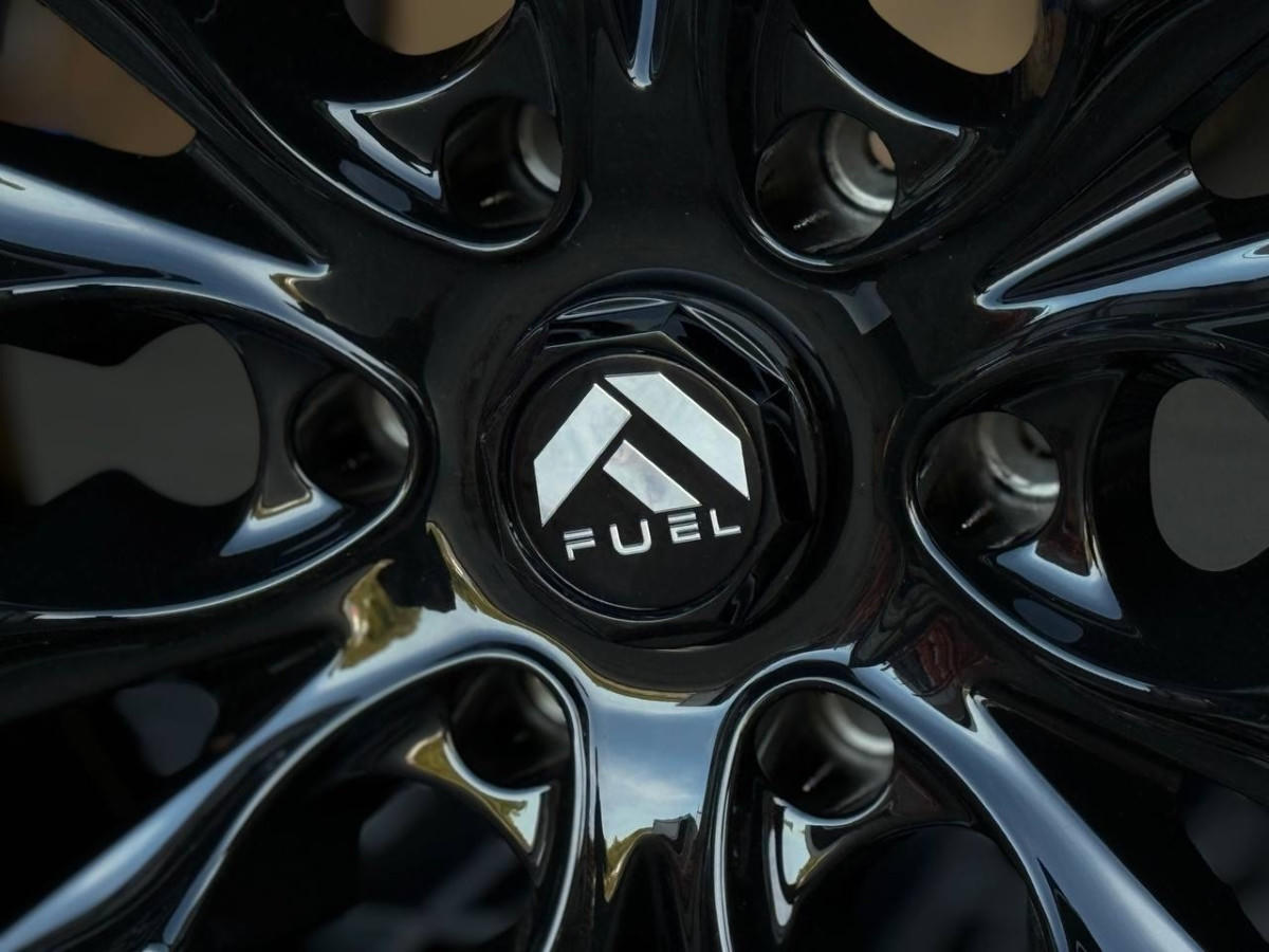 Fuel Flame 2090 R20 9J ET18 6x139.7 DIA110.1 GLOSS BLACK MILLING