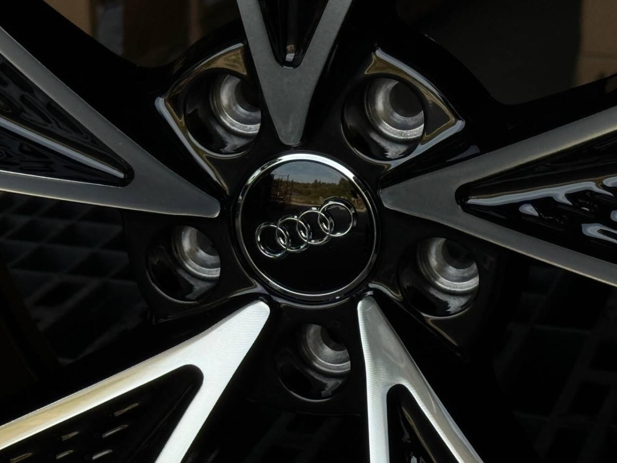 AUDI RS 5456 R19 8.5J ET30 5x112 DIA66.6 GLOSS BLACK FACE